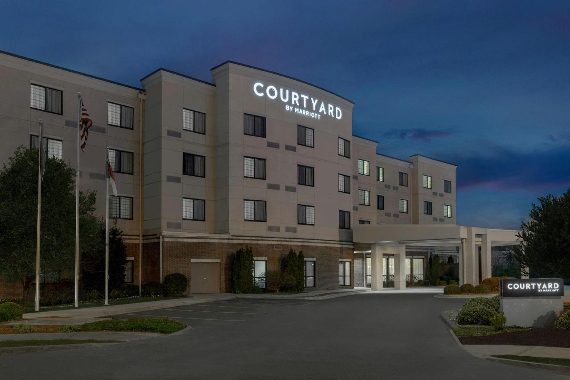 Courtyard By Marriott Salisbury Hotel Exterior foto