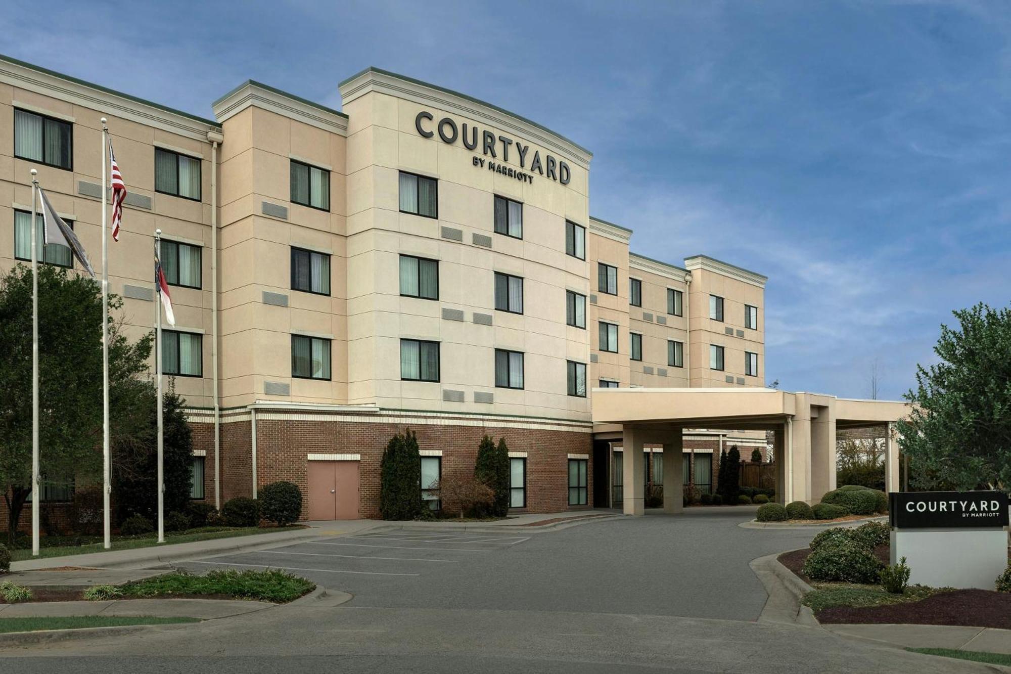 Courtyard By Marriott Salisbury Hotel Exterior foto