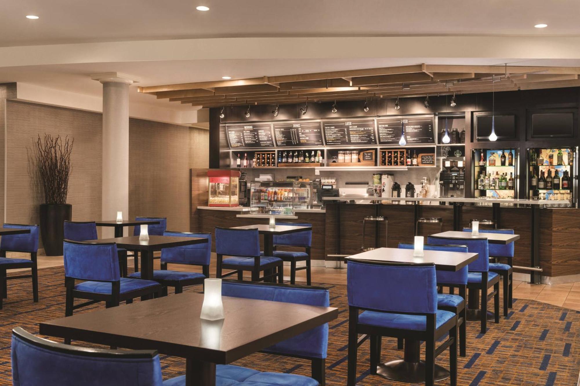 Courtyard By Marriott Salisbury Hotel Exterior foto