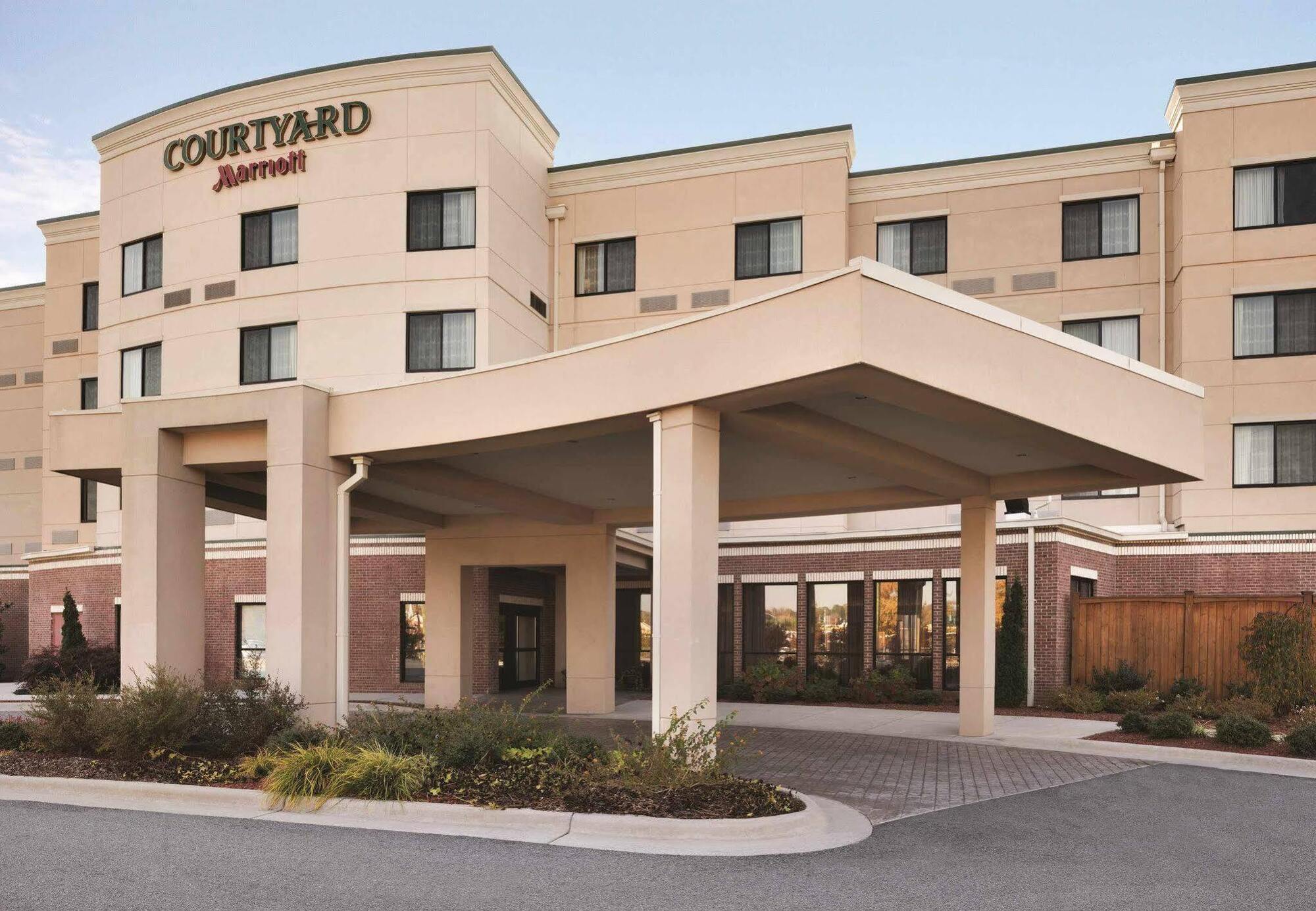 Courtyard By Marriott Salisbury Hotel Exterior foto
